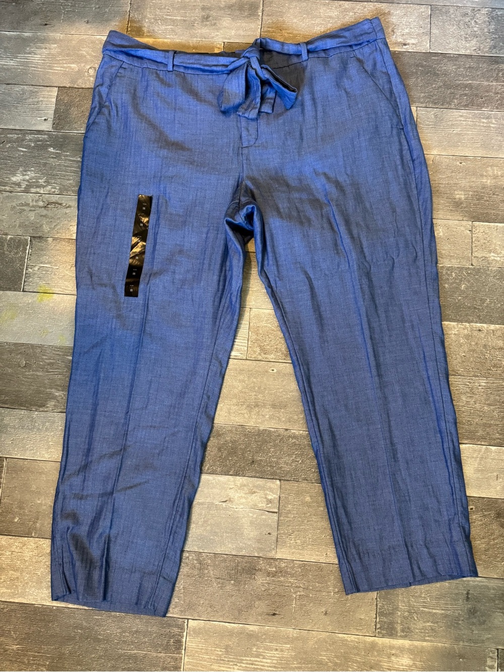 Banana Republic Women's Blue Cropped Tie-Waist Pants business casual